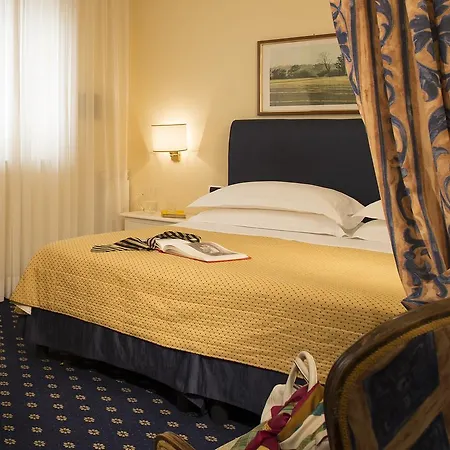 Hotel Napoleon Rome